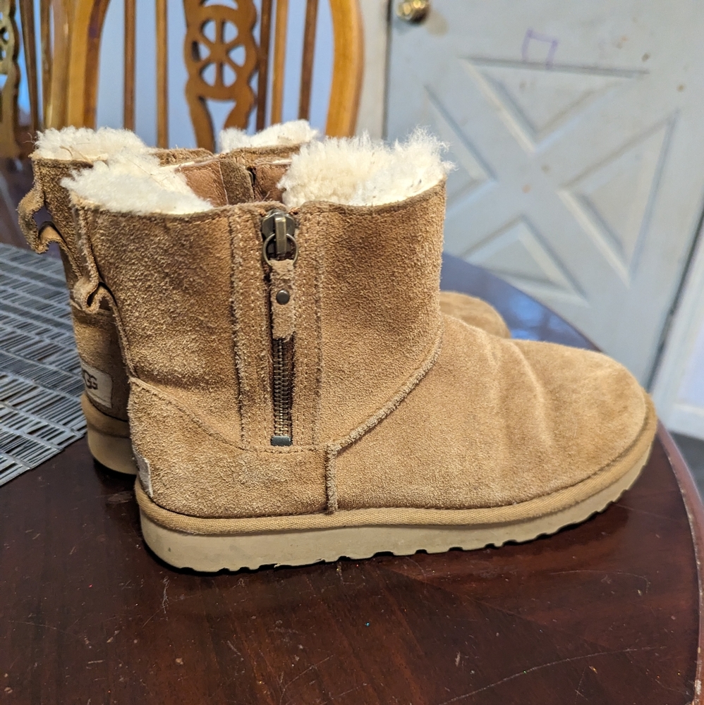 Ugg Booties Cognac Size 6